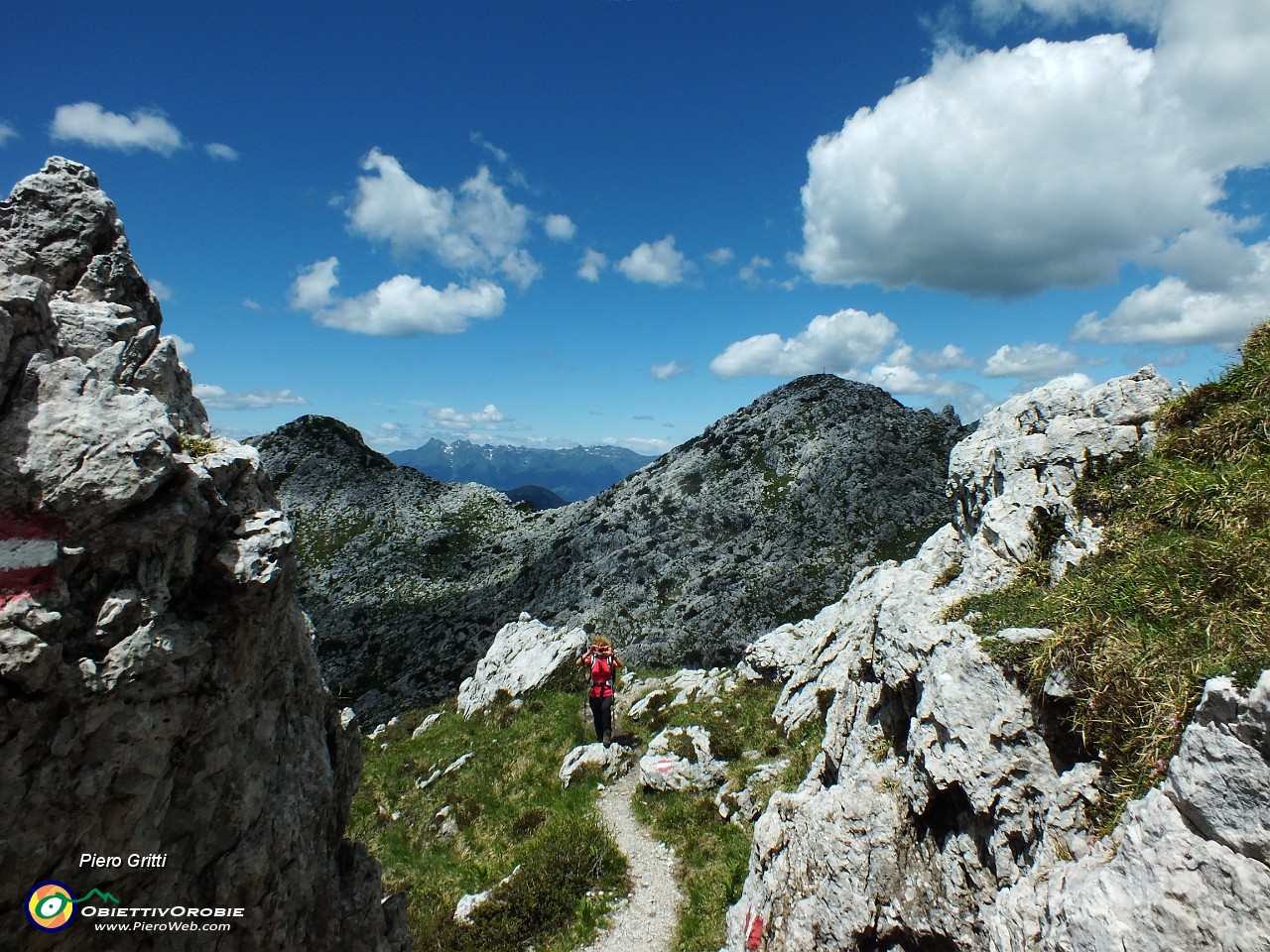 68 Da sfondo Cima Croce e Cima Spada.JPG